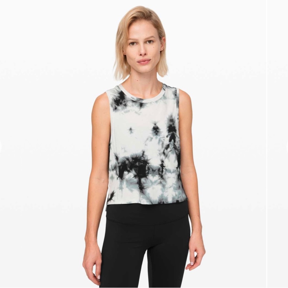 Lululemon Train to Be Tank, size: 6, black and white tie dye